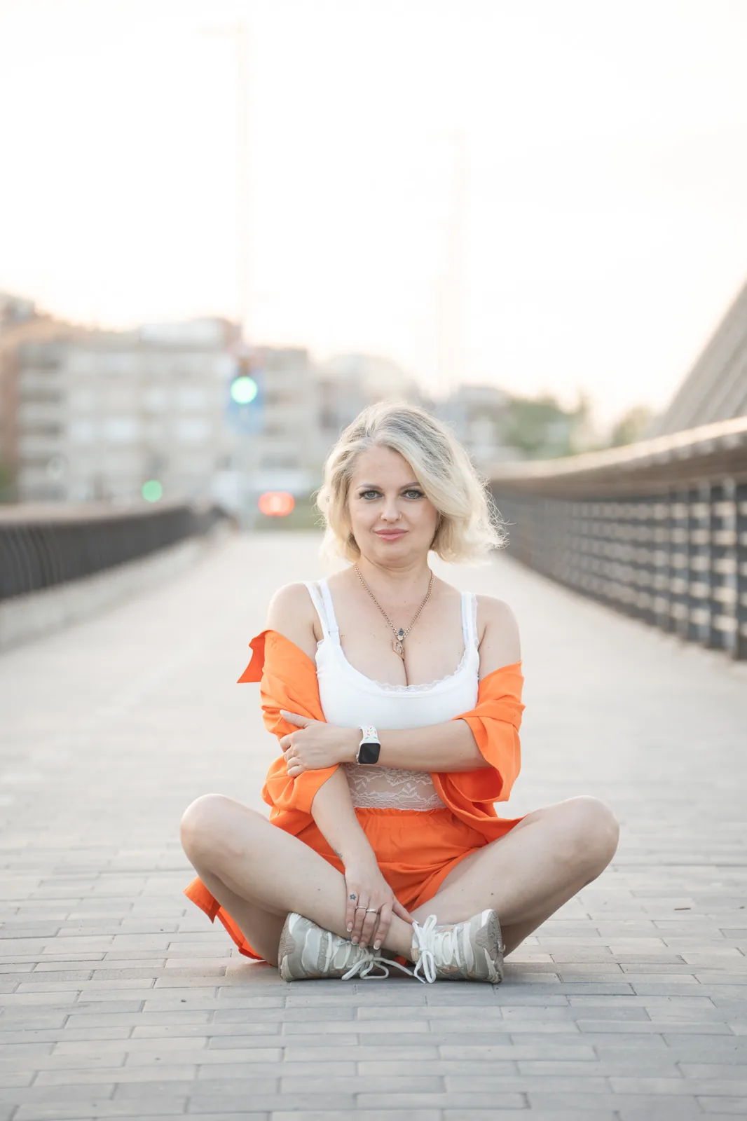 Naranja sobre el puente